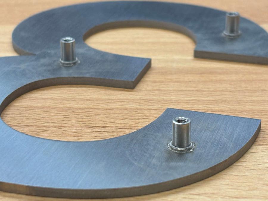 Preview: rückseitige Gewindebuchsen für Wandmontage