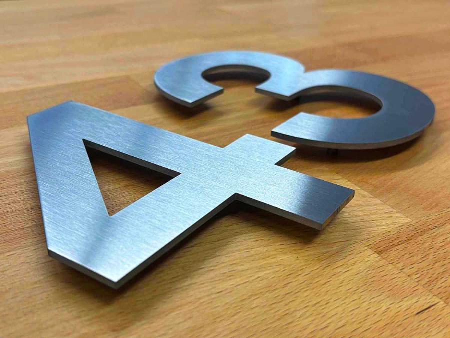 Preview: Edelstahlhausnummer 150 mm Detail