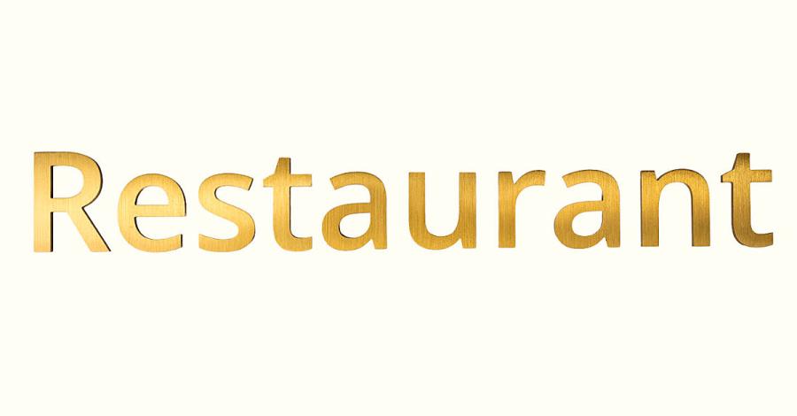 Messingbuchstaben geschliffen, lackiert 