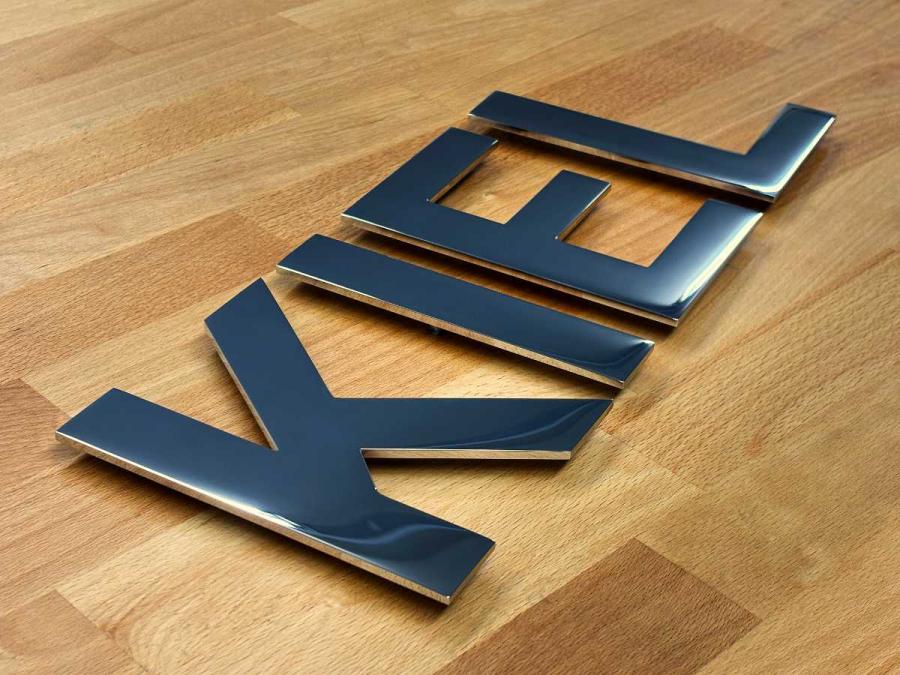 Yachtbeschriftung Edelstahl für Boote, Yachten, Schiffe und maritime Beschriftung