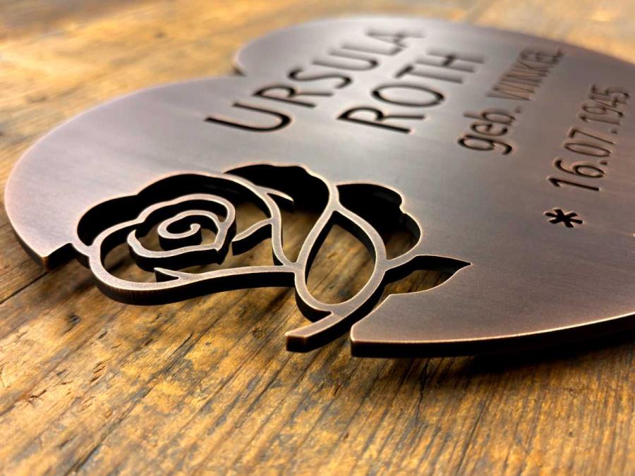 Gedenktafel Bronze Herz mit Rose
