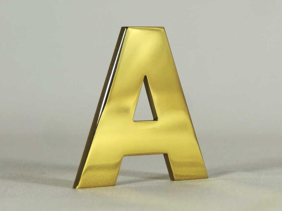 Musterbuchstabe A Messing poliert