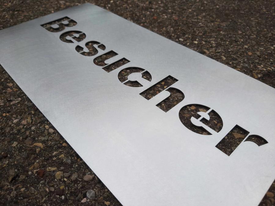 Preview: Sprühschablone mit Ihrem Text Preview: Lackierschablone auf Asphalt