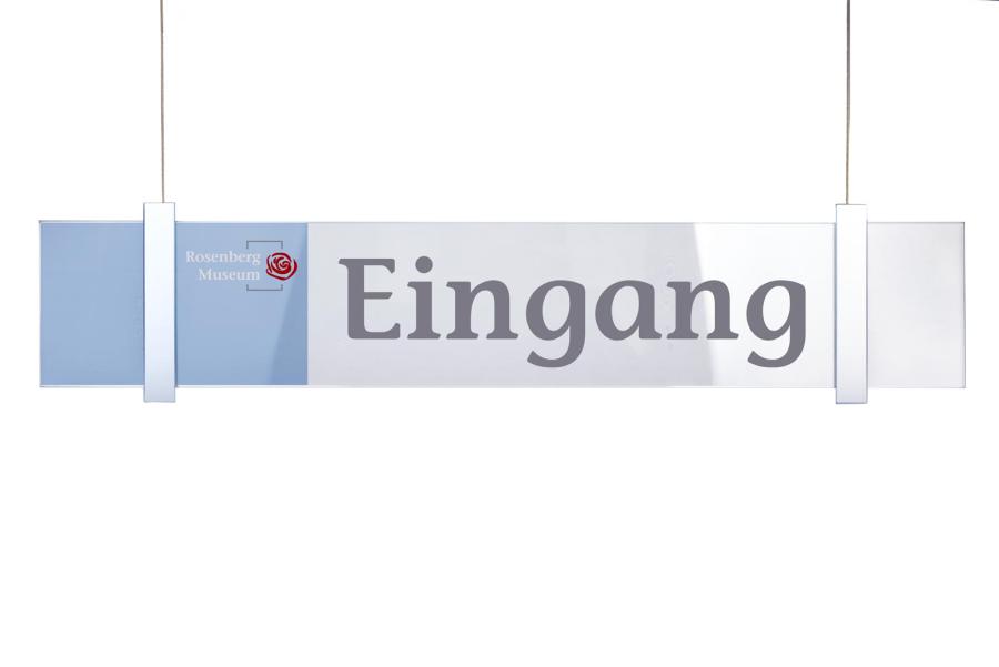 ISIGN Deckenhänger 595 x 106 mm indoor aus Glas mit Aluminiumhalter mit austauschbarer Beschriftung