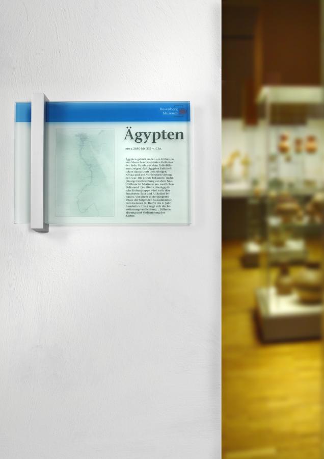 Preview: VISIGN Wandschild im Museum