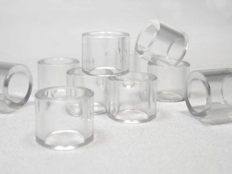 Klarer Abstandhalter aus Plexiglas