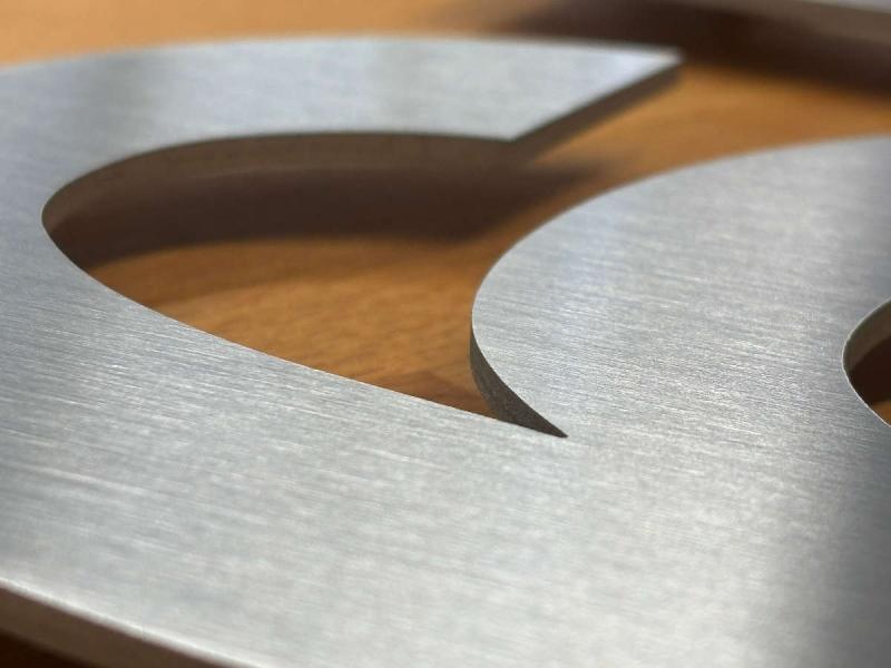 Edelstahlhausnummer Detail