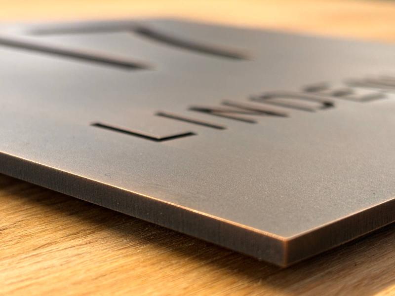 Bronzehausnummer 4 mm dekupiert