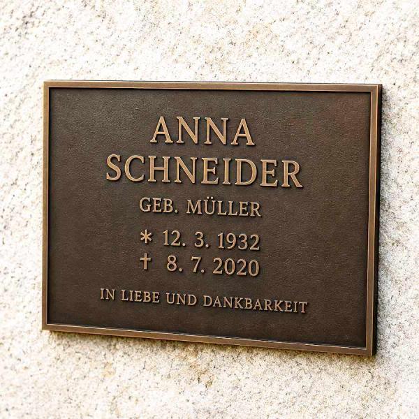 Grabschild aus massivem Bronzeguss | individuelle Grabtafel aus echter Bronze