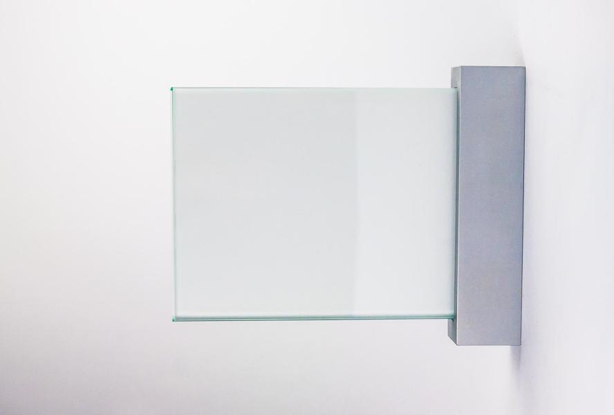 VISIGN Fahnenschild 149 x 106 mm aus Glas und Aluminium