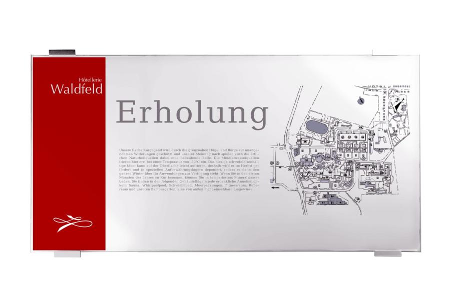 VIGO Wandschild 595 x 298 mm outdoor aus Glas mit Aluminiumhalter mit austauschbarer Beschriftung