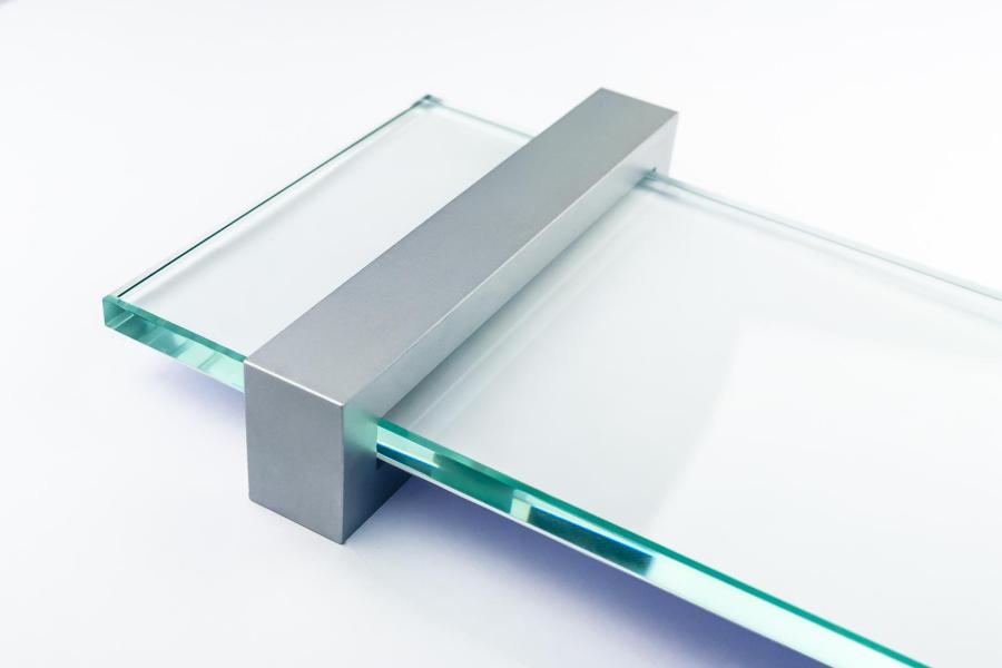 VISIGN Wandschild 595 x 106 mm outdoor aus Glas und Aluminiumhalterung