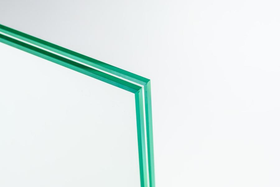 VISIGN Tischaufsteller 106 x 149 mm aus Glas und Halterung aus Aluminium